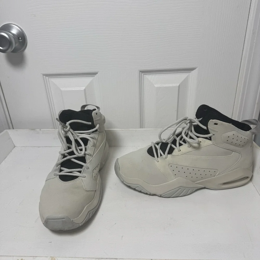 Jordan Lift Off Reflect Silver Size 9‎ Air Jordon's White Silver High Tops